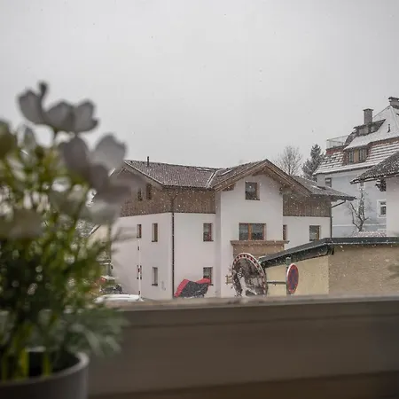 Deluxe Innsbruck City Apartment